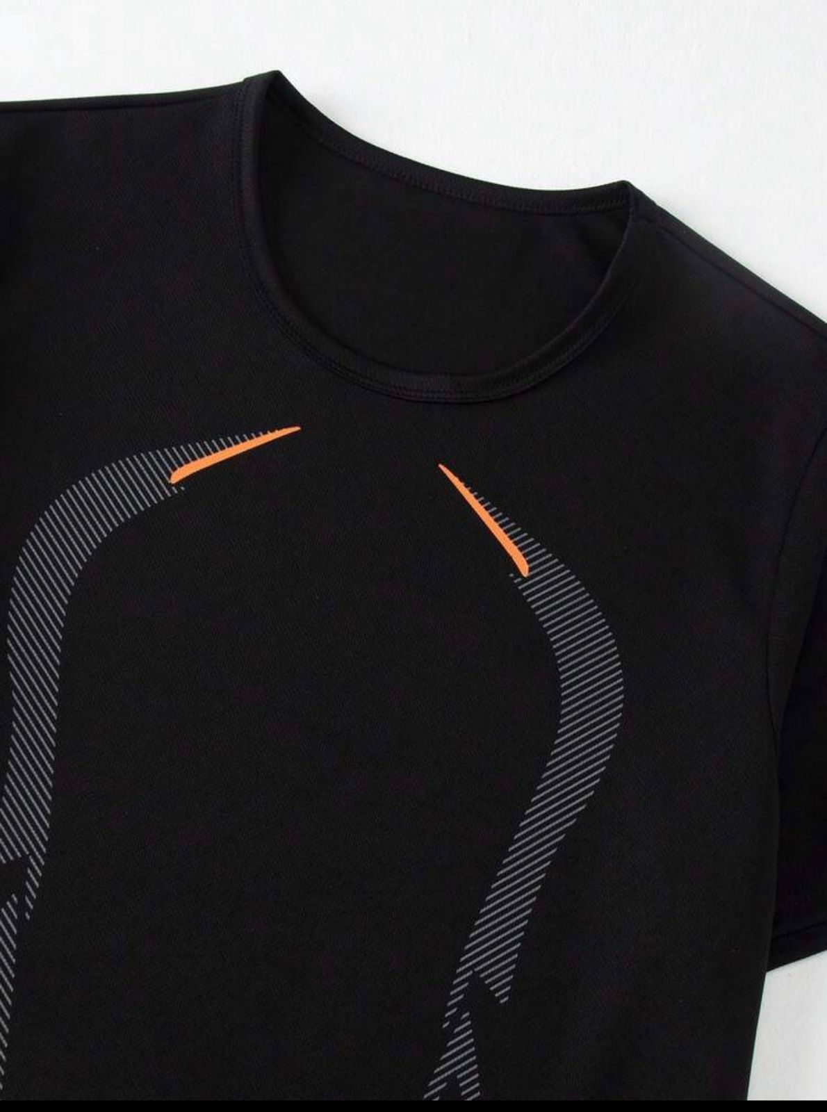 Men's Casual Round Neck Tee & Shorts Set — Lightweight Summer 2-Piece