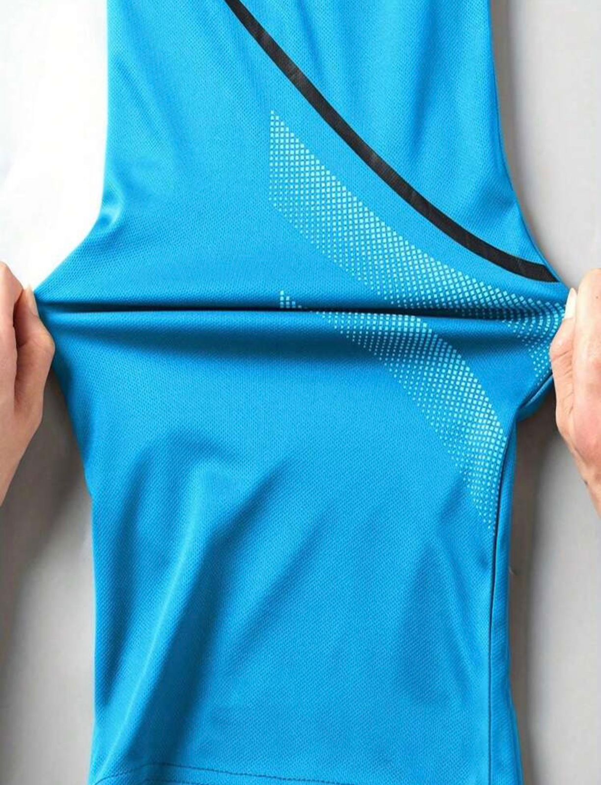 Men's Moisture-Wicking Sports Tee — Loose Fit Printed Short Sleeve Top